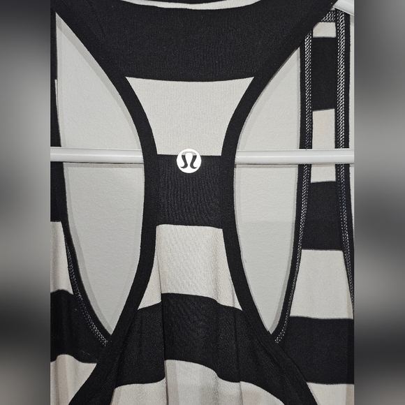 Lululemon Cool Racerback Steep Stripe Black Horizontal Size 6 - Picture 6 of 6